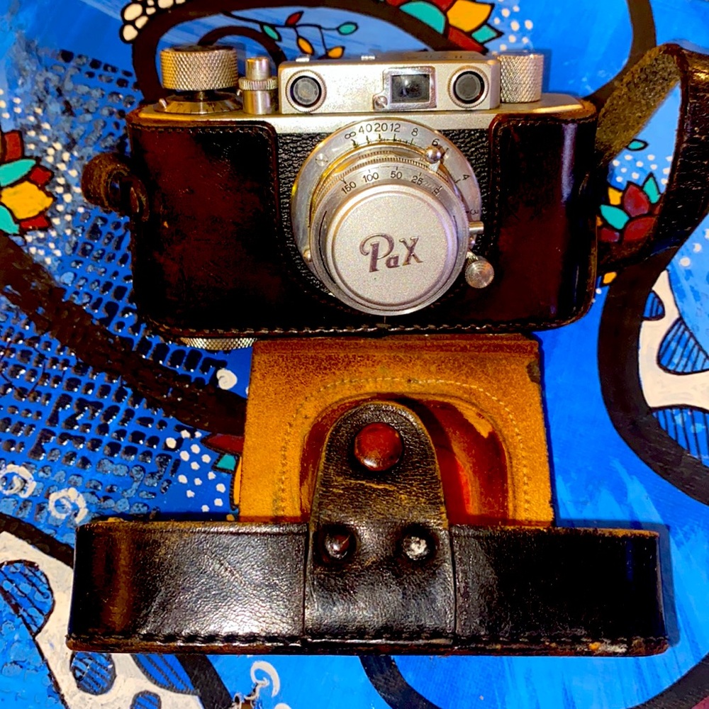Cameras: Beautiful Vintage Pax (Japanese) Model I 35mm Camera.Untested. As is.